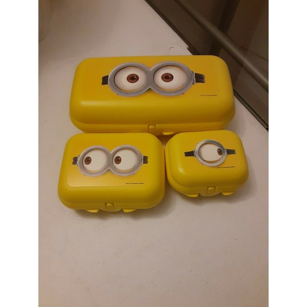 TUPPERWARE 3 PC MINIONS LUNCH SET. MEASUREMENTS ARE IN PHOTO.